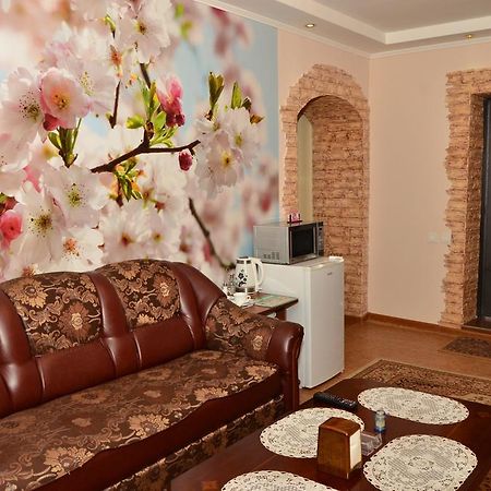 Guest House Domashniy Uyut 比什凯克 外观 照片