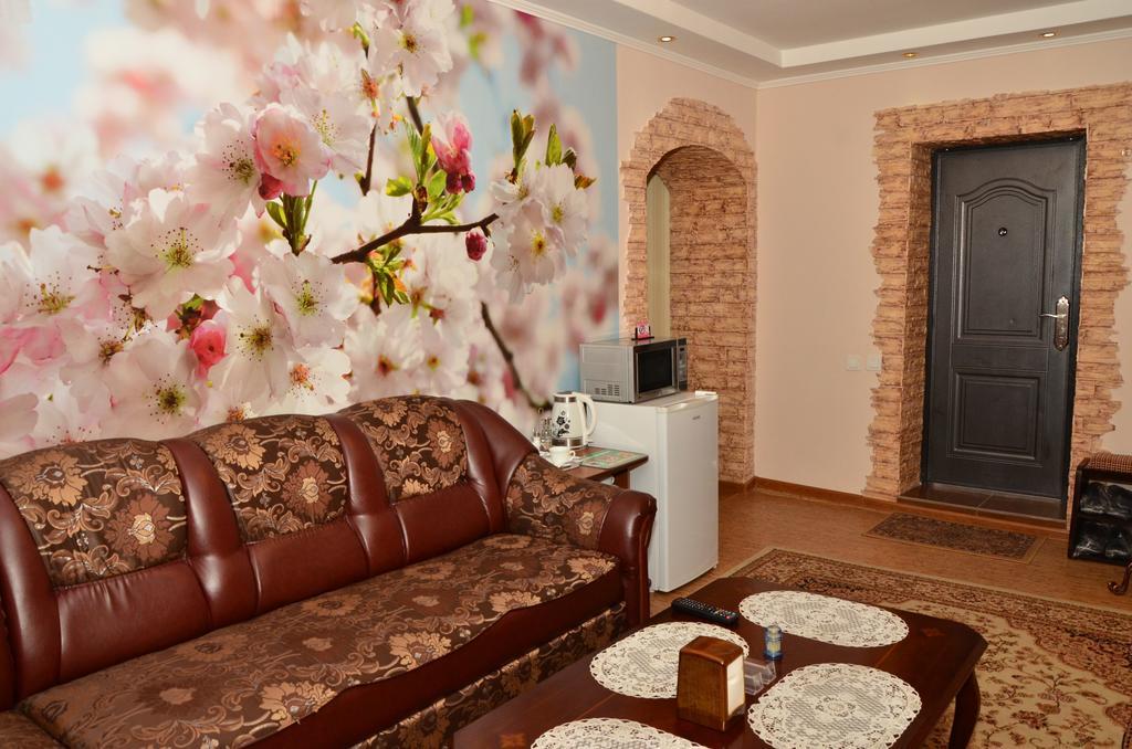 Guest House Domashniy Uyut 比什凯克 外观 照片