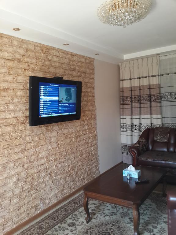 Guest House Domashniy Uyut 比什凯克 外观 照片