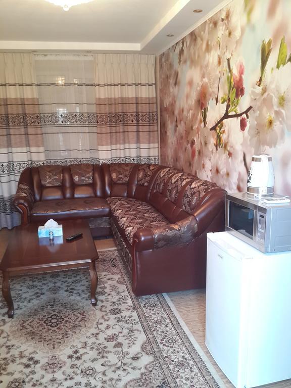Guest House Domashniy Uyut 比什凯克 外观 照片